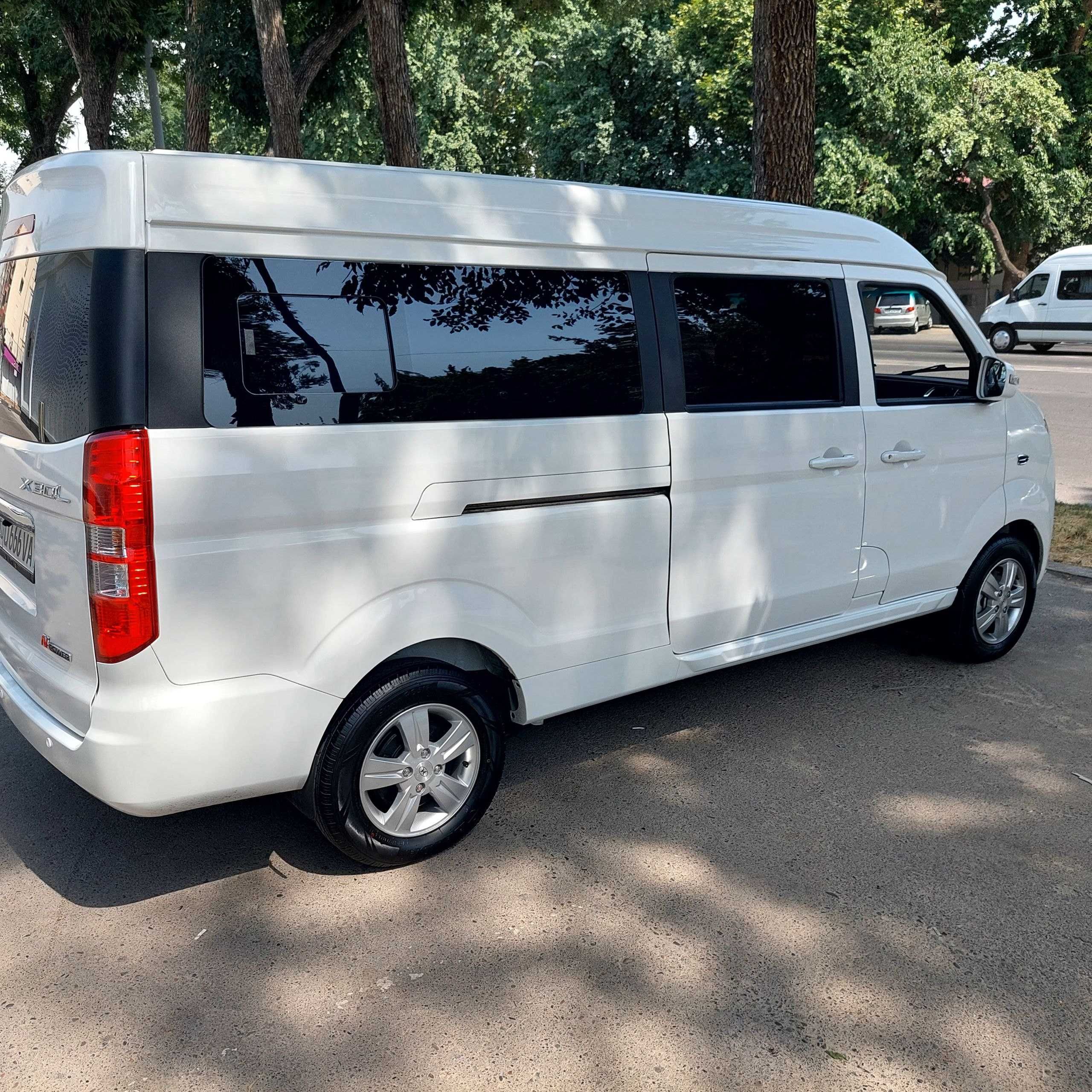 Shiniray x 30 l moshinasi sotiladi yili 2023 probegi 102 ming