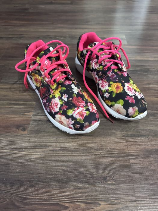 Женски обувки розови