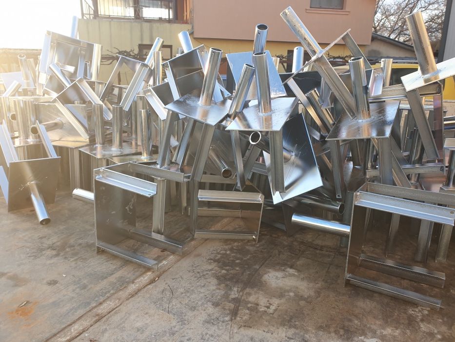 Нови - Поцинковани вилици за кофраж - Италия