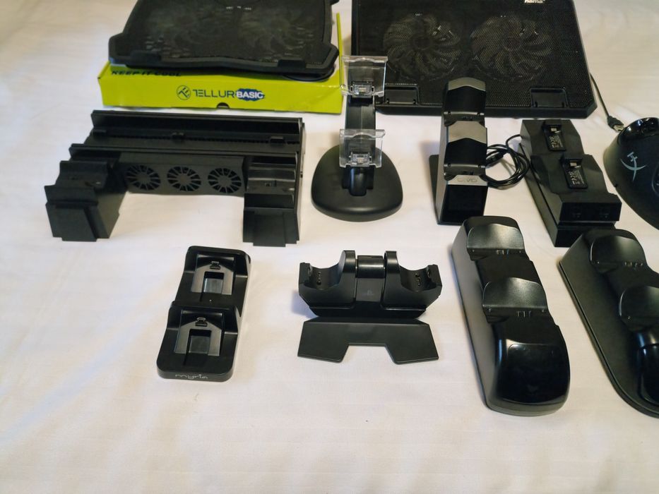Stand/Dock/Cooler incarcare controller dual ps4