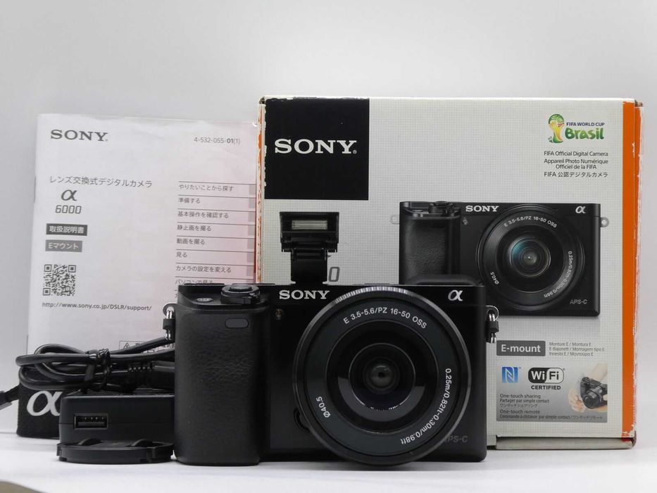 Sony A6000 cu obiectiv Sony 16-50