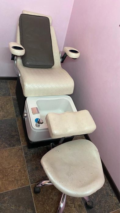 Продам педикюрное кресло
