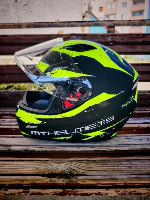 Каска за мотор MT helmets