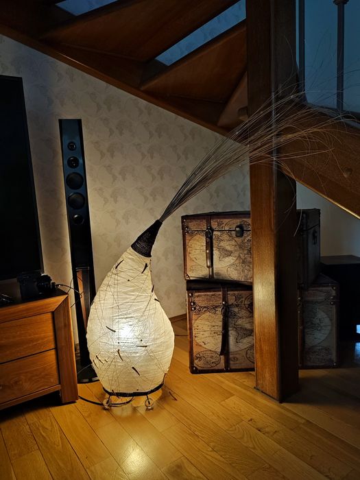 Vand veioza pe picior