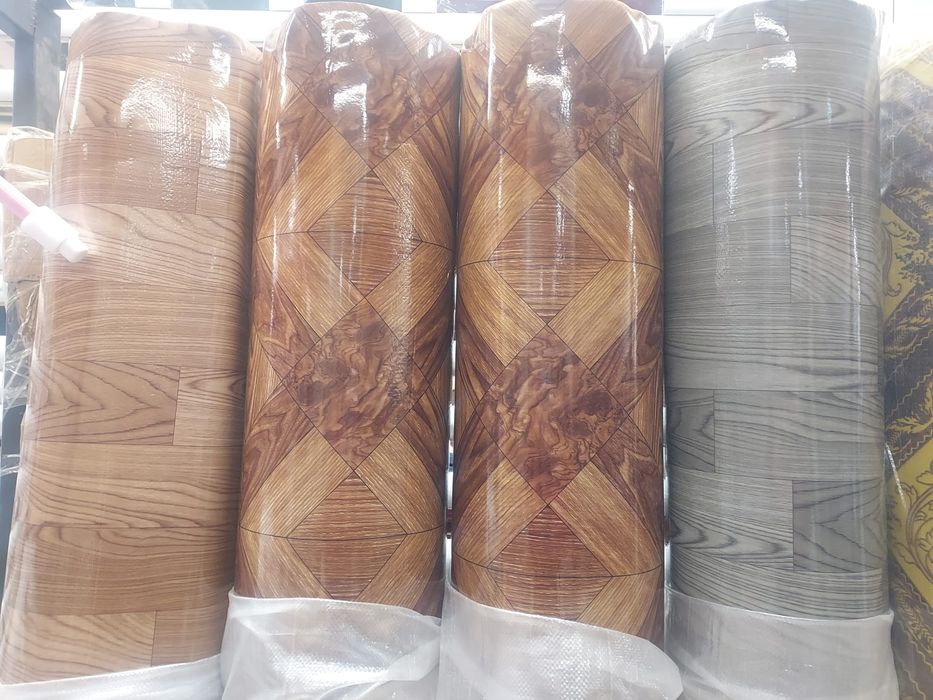 Linoleu Trafic Intens F. Gros (2mm), lat 2m, lung 20m.