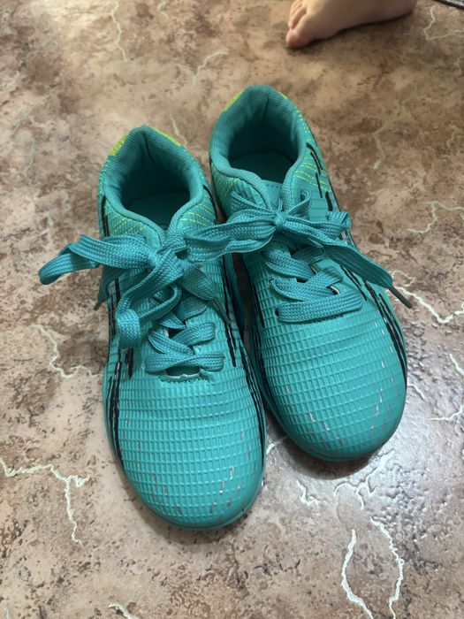 Футзалки,кроссовки,обувь для футбола 31р