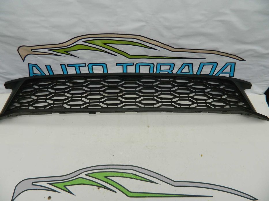 Grila inferioara bara fata  Dacia Logan 3 an 2017-2020 cod 622547209R