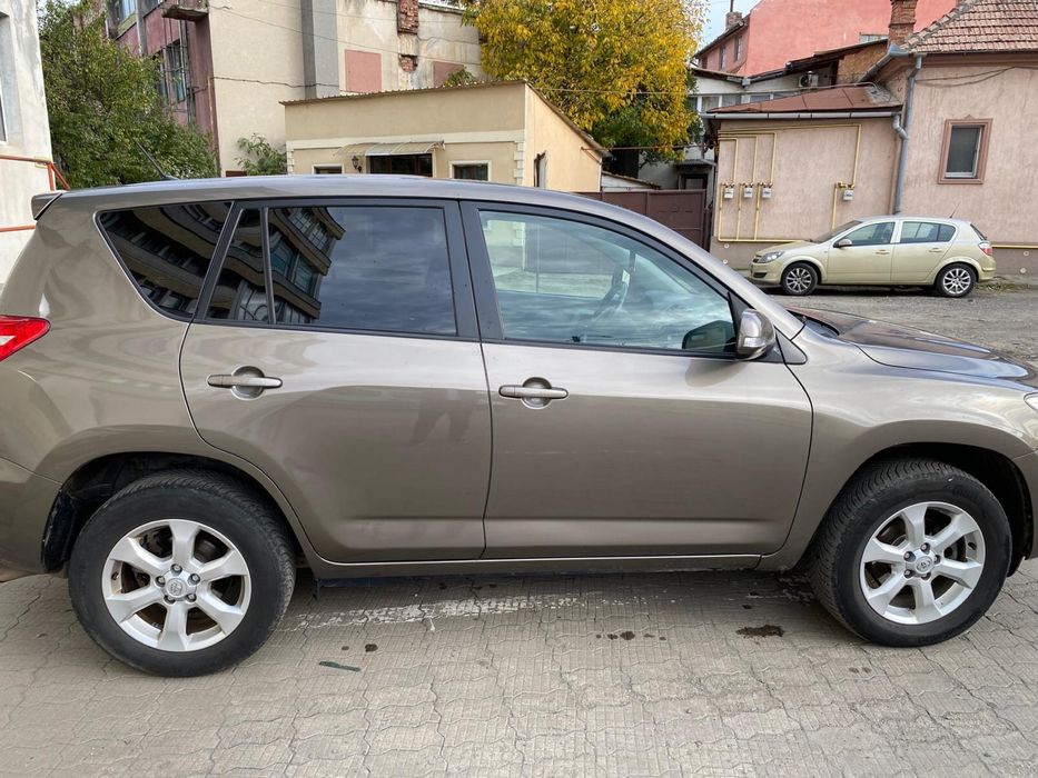 Toyota rav 4 suv