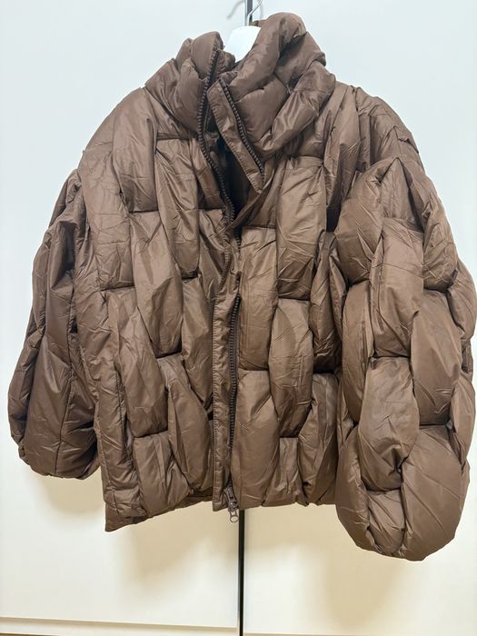 Чисто ново яке актуален модел за сезона