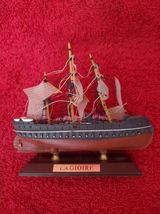 Vaporașe decorative,bibelouri