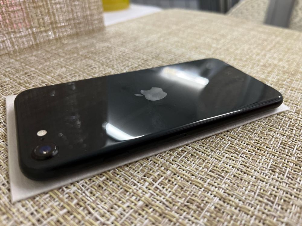 Iphone SE 64GB Black 2020