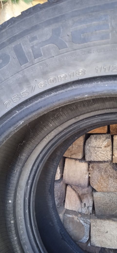 Зимние шины.255. 60R18