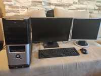 Настолен  PC, два монитора, мишка и клавиатура