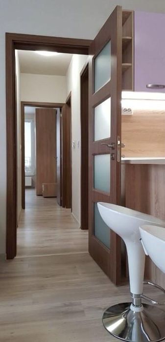 Дава се под наем Тристаен апартамент в София, Младост 2 - 80 кв.м за 750 € - Снимка #2