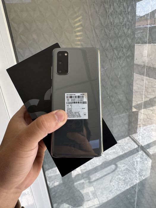 Samsung S 20 128гб с документами
