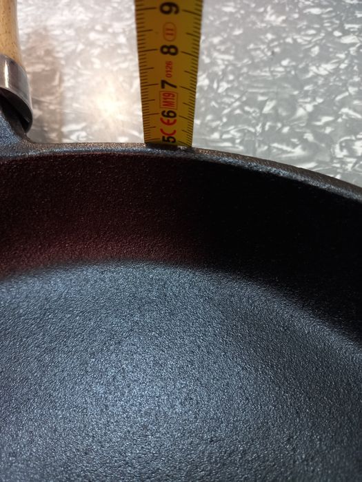 Tigaie din fontă 30 cm, Ofertă 89 lei