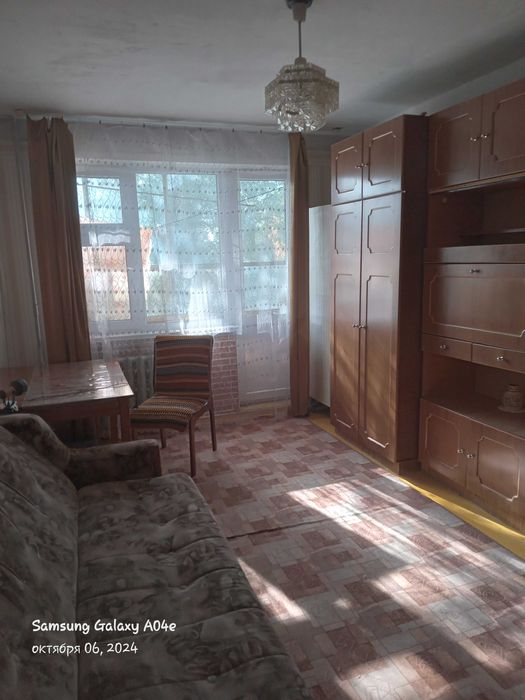 Аренда комнаты в м/р Айгуль, совместное проживание (только женщине !)