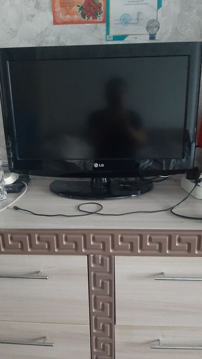 Срочно Продаю Телевизор LG б/у