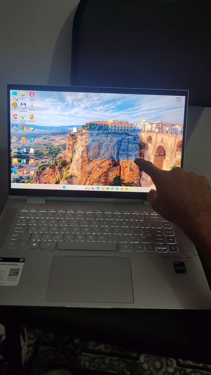 HP envy x360 noutbook