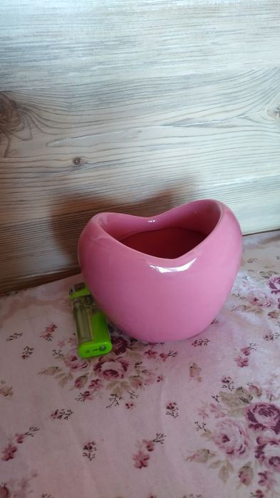 Керамична ваза сърце и порцеланова птичка поставка за яйце