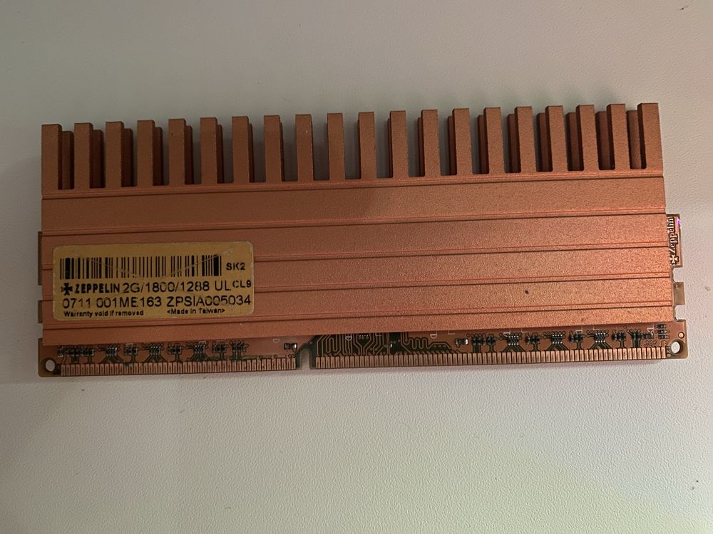 Продам оперативную память Zeppelin DDR3 1GB