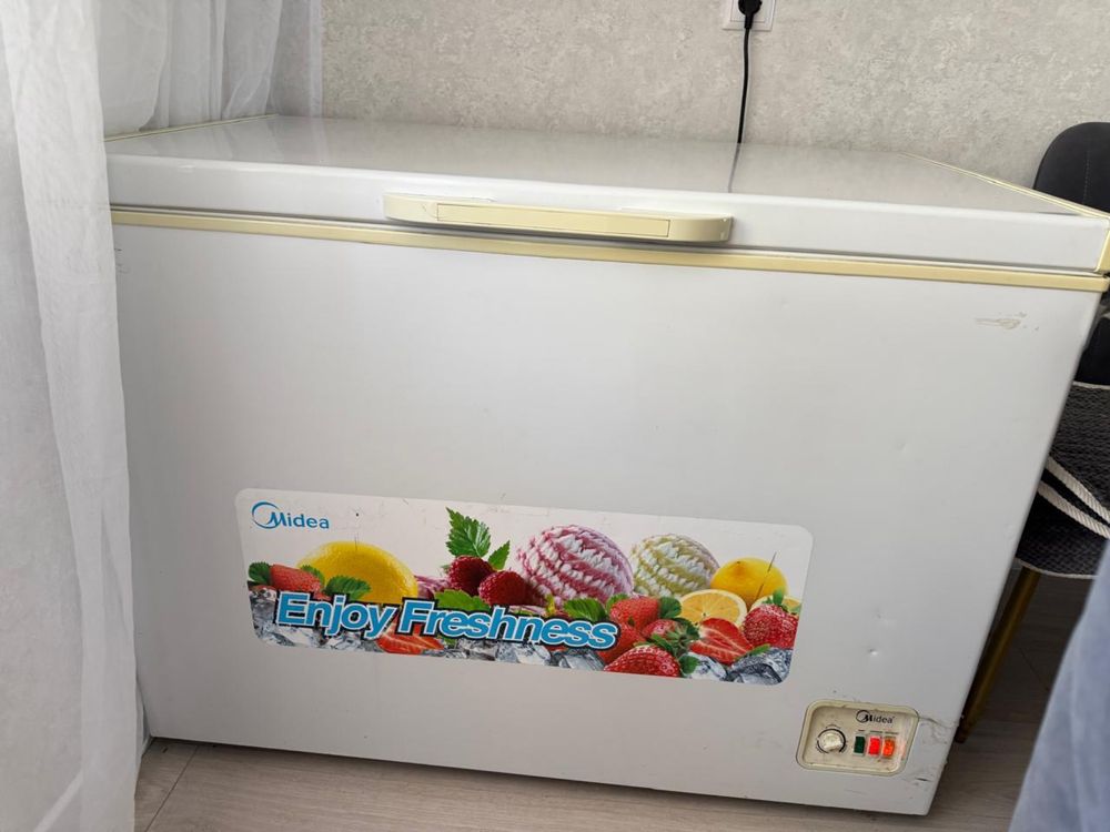 Морозильник Midea 350 литров