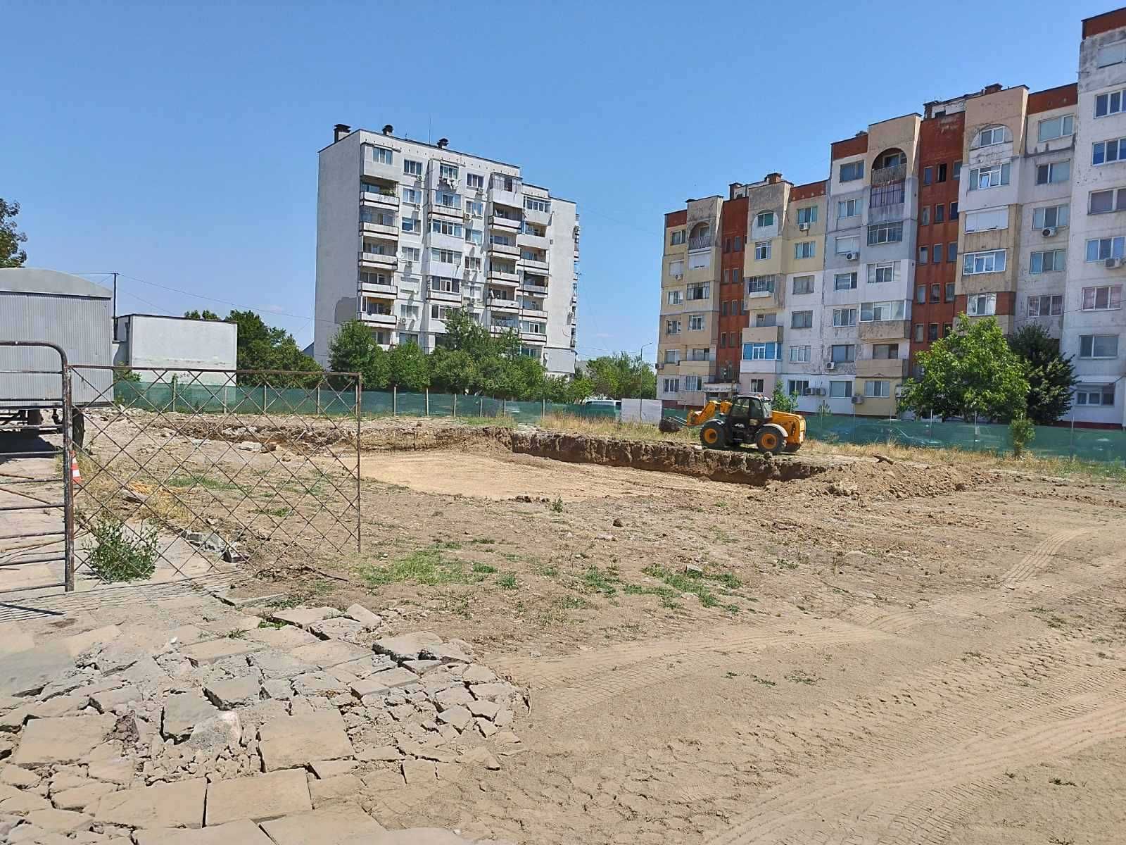 ТРИСТАЕН Апартамент! Кв. Запад до Лидл, Сграда ’’Лозана’’!