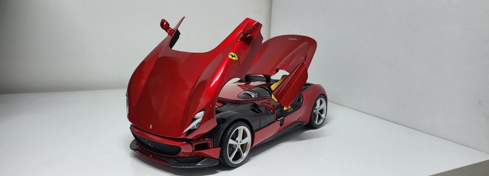 Machetă Ferrari Sp1 2018 1/18 Bburago Signature
