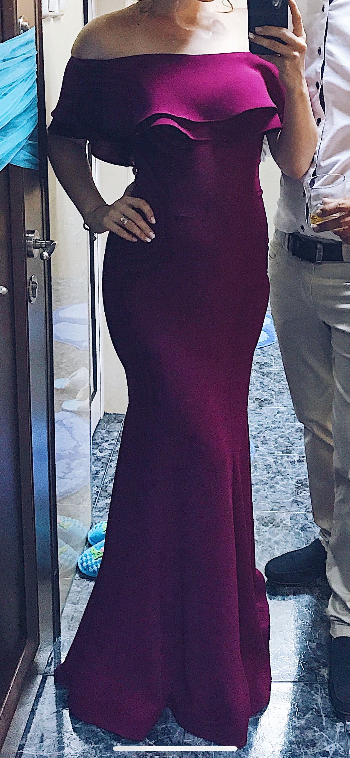Дълга официална рокля лилаво бордо