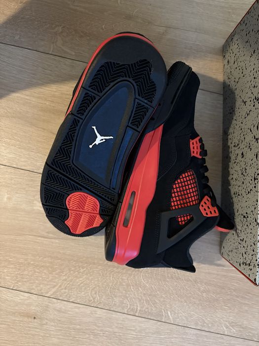Air Jordan Retro 4 Red Thunder