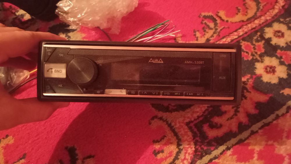 Магнитола АУРА AMH_520BT