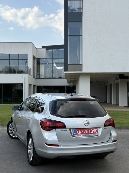 Opel astra j 1.7 diesel 2012 6+1 trepte