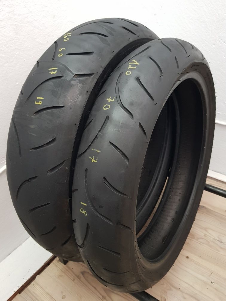 Set anvelope moto 120 70 17 cu 160 60 17 Dunlop qualifier 2