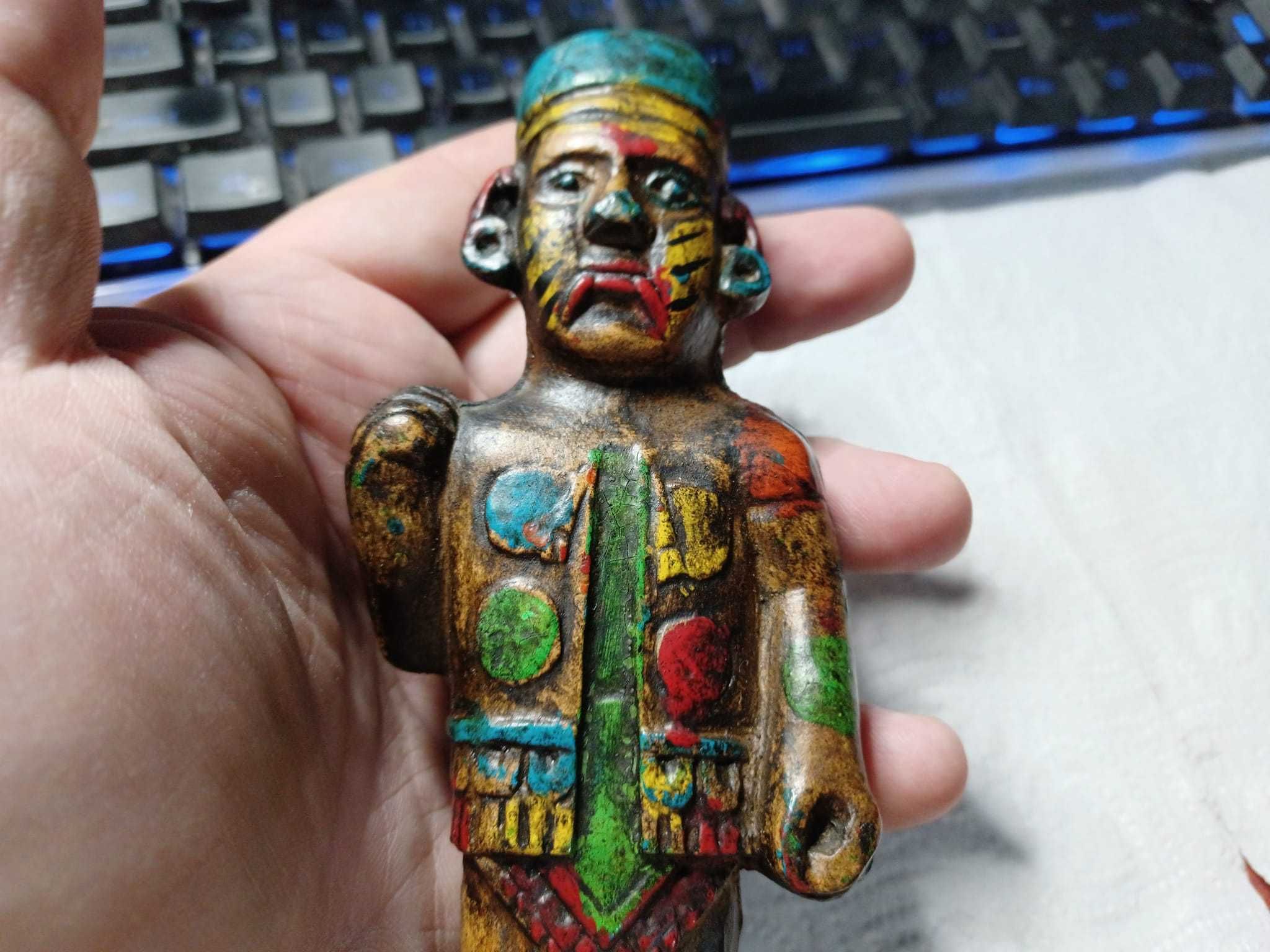 Preot maya vintage din lemn