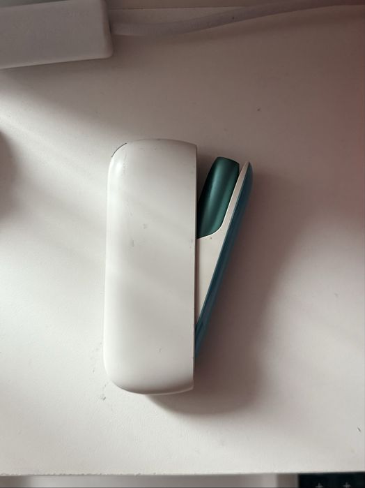 Iqos 3 DUO alb cu albastru