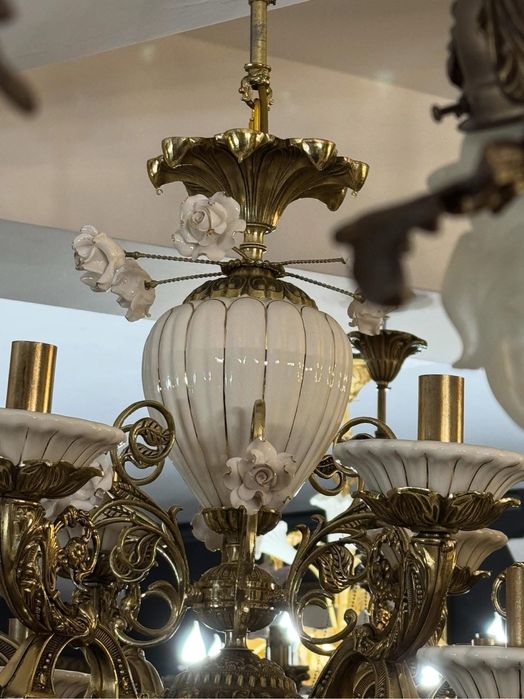 Candelabru bronz masiv si portelan