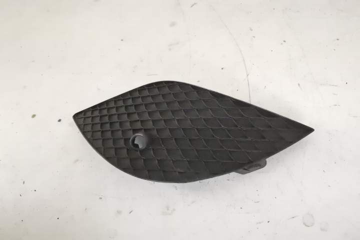 Grila Proiector Laterala Dreapta Originala Cu Senzor In Stare Buna Mer