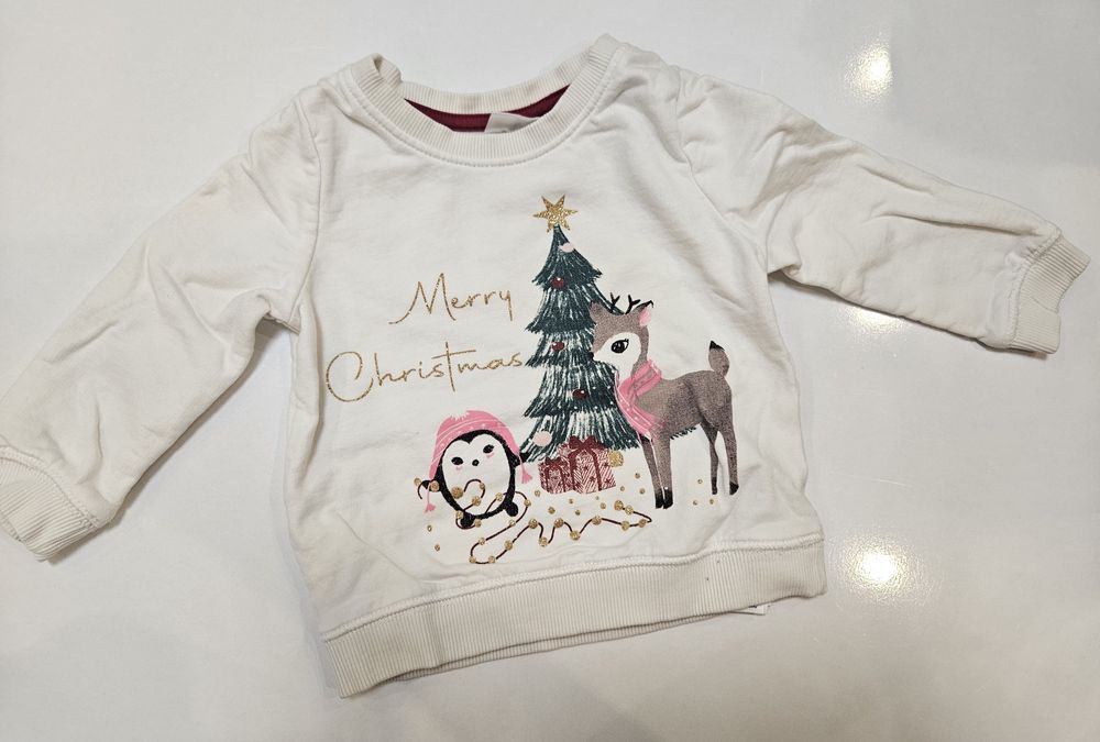 Лот дрешки за момиченце размер 6-9 есен/зима.