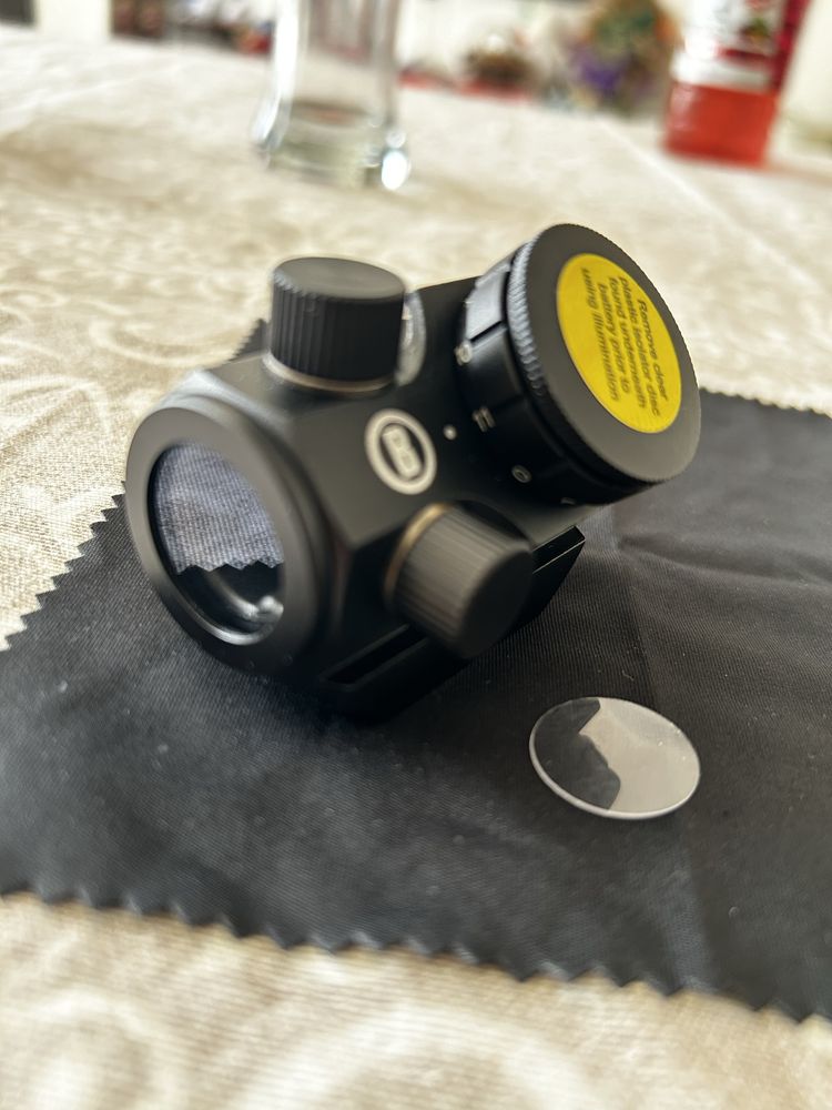 Bushnell прицел с червена точка