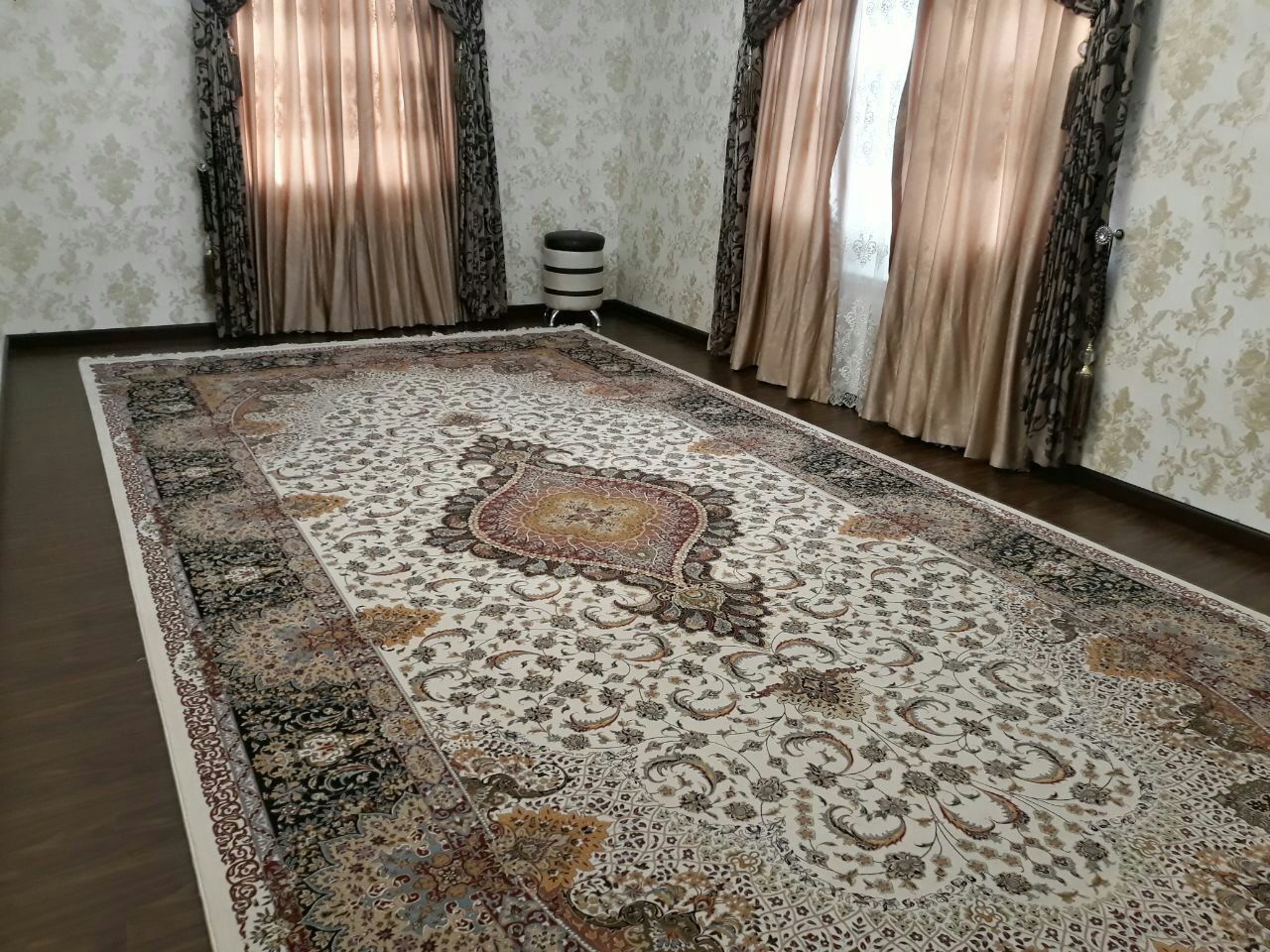 Ковёр-Турция 
Коллекция - Abrishim 
Качество - 100% Акрил