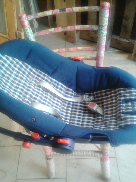 Детско столче - кошче за кола CHICCO
