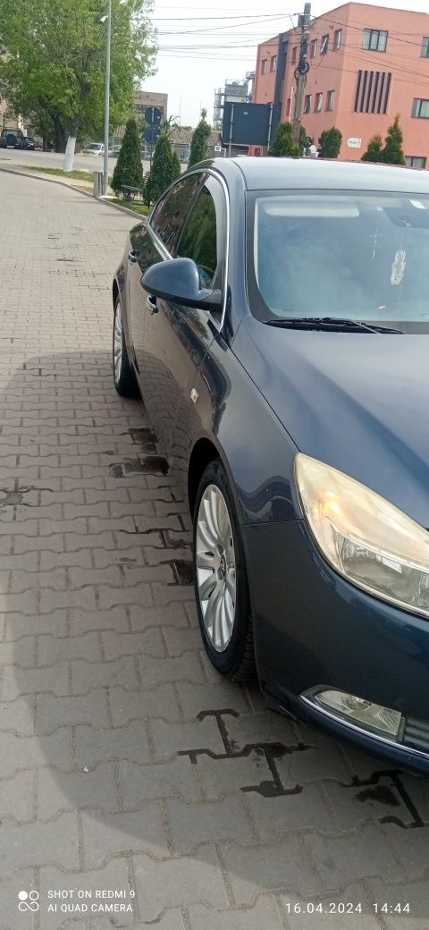 Vând Opel Insignia