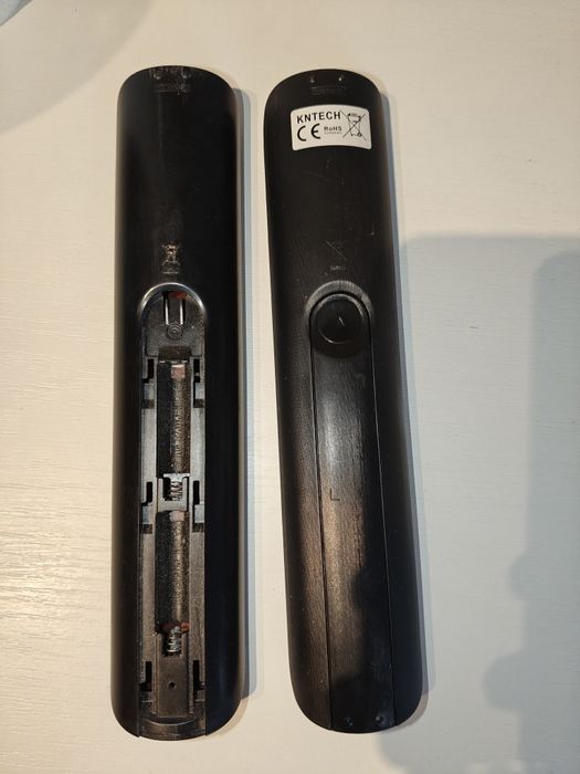 Vând telecomanda Samsung