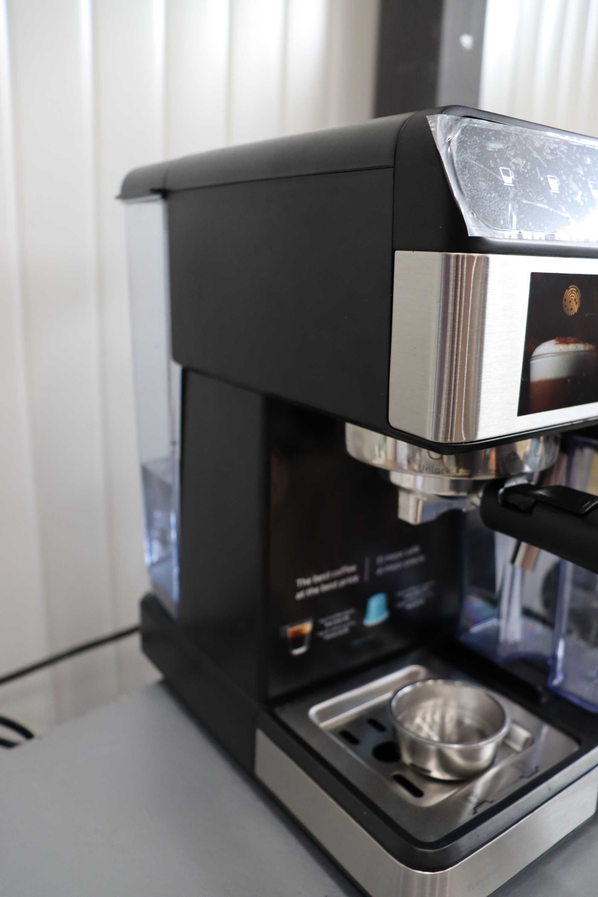 Полуавтоматична кафемашина Cecotec Power Instant-ccino 1350W, 1.4л
