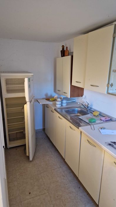 къща в село Планиница (област Перник)