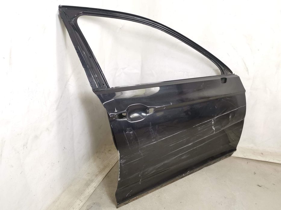 Дясна предна врата Фолксваген / Volkswagen VW Passat B8 [ - ] Повреден
