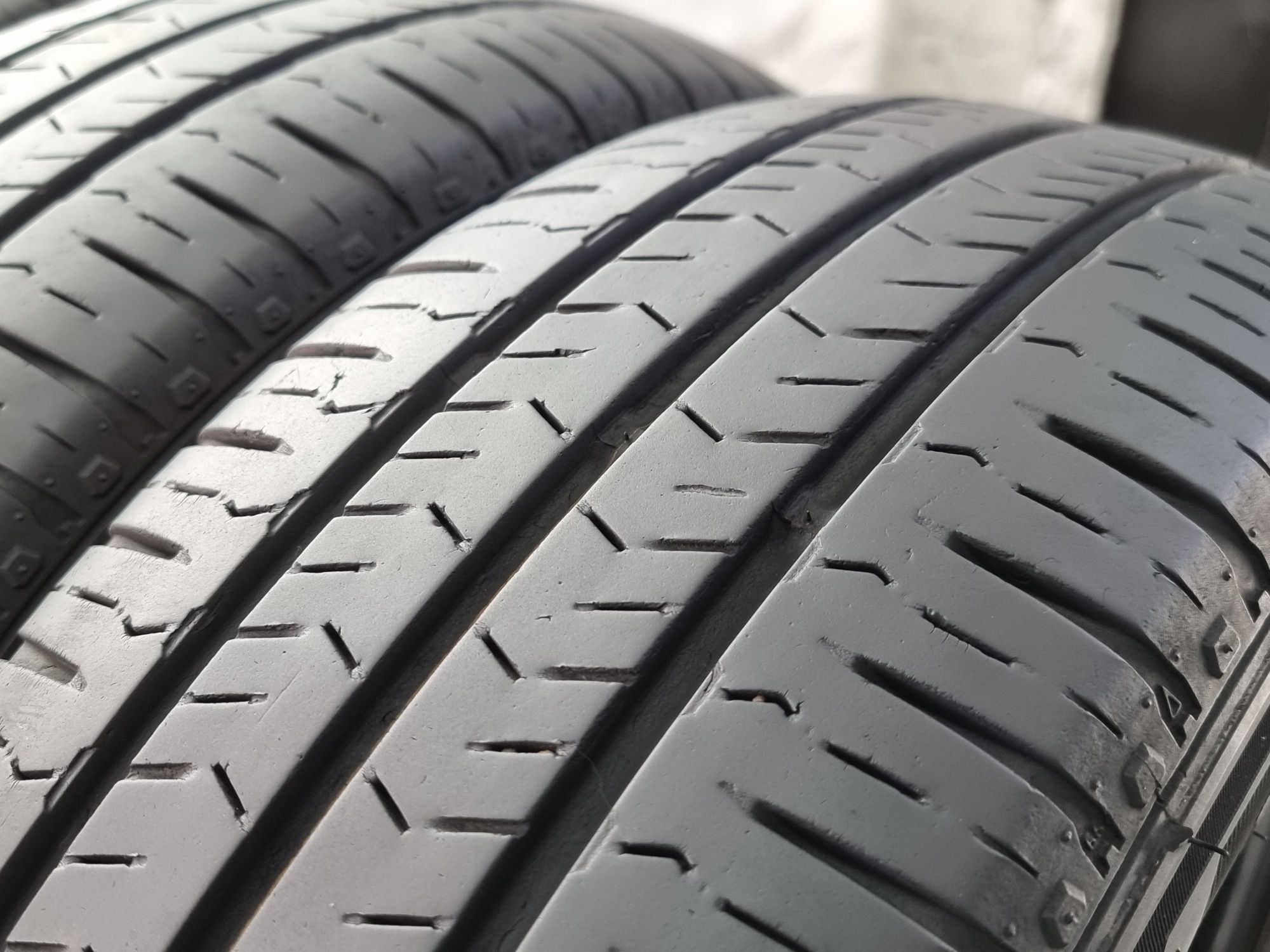 205/70/15C Nexen 4Броя 320лв 7мм