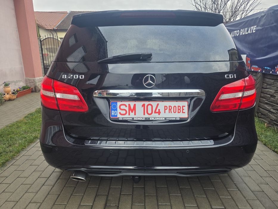 MERCEDES B CLASSE Automat Xenon Led
1.8 DIESEL 135CP 
2012  271000 km