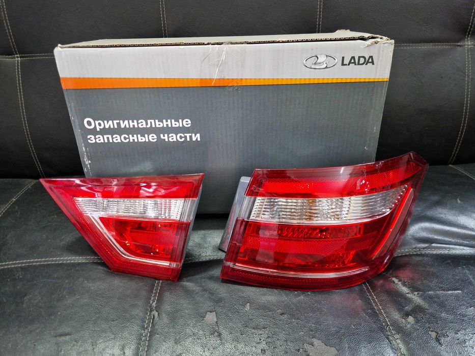 Фонарь оригинал Лада Веста седан универсал, задний правый комплект
