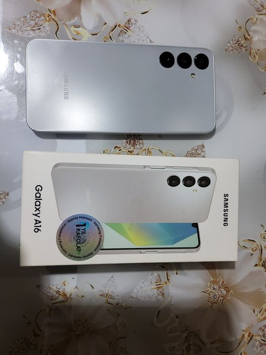 Продам телефон  самсунг а 16